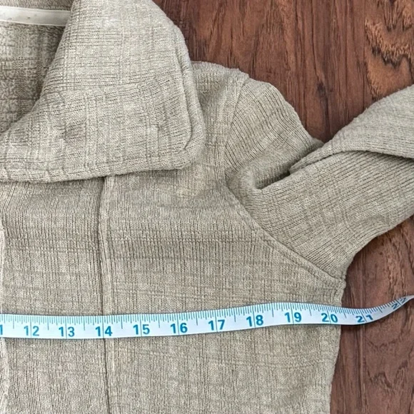 Patagonia Women's Better Sweater Coat, style number 25657, in a tan color Sz L - Picture 5 of 8